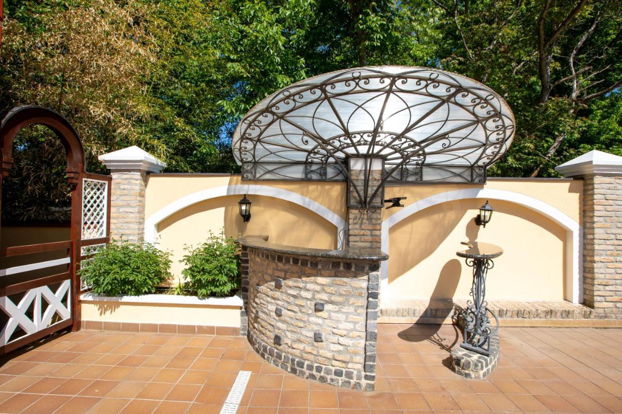 Hotel Vila Lago Palic Exterior photo