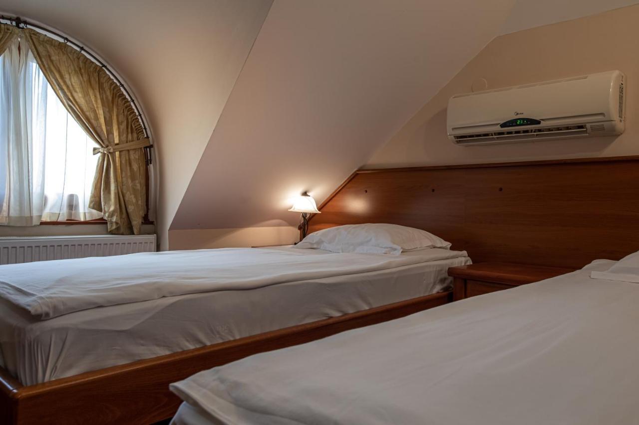 Hotel Vila Lago Palic Exterior photo